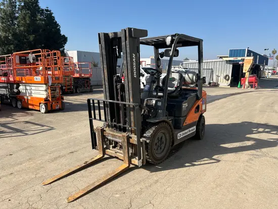 2022 Doosan G25P-7DF Warehouse Forklift