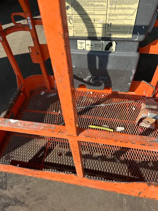 2015 JLG E400AJPN Articulating Boom Lift