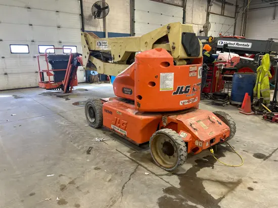 2012 JLG E400AJPN Articulating Boom Lift