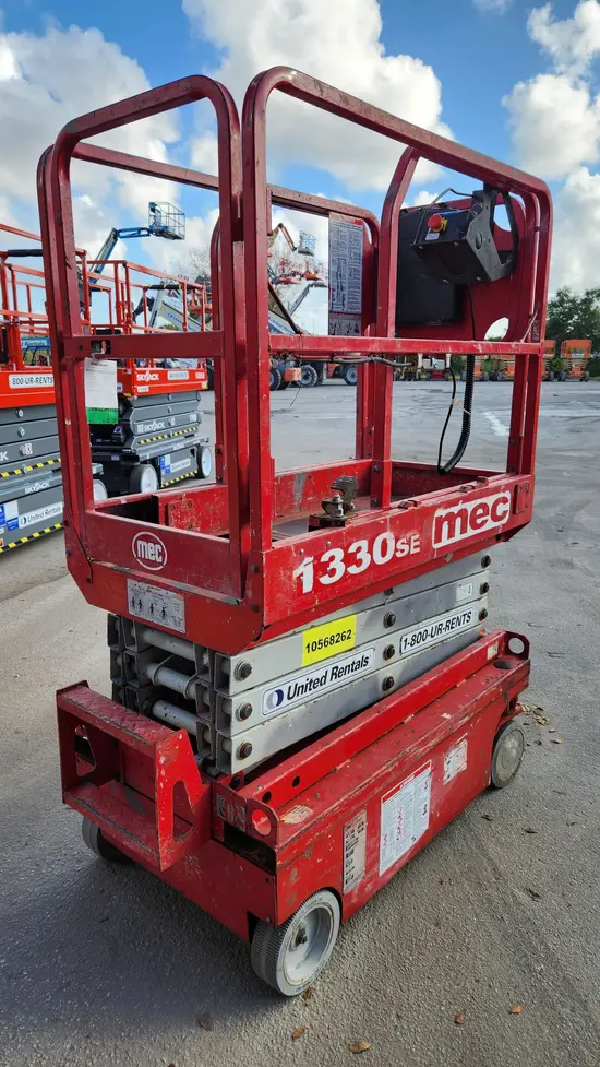2017 MEC 1330SE Scissor Lift