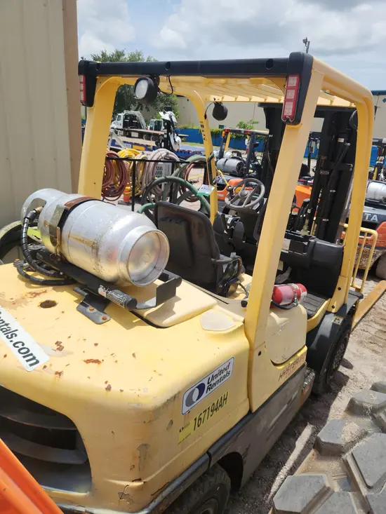 2016 HYSTER H80FT Warehouse Forklift