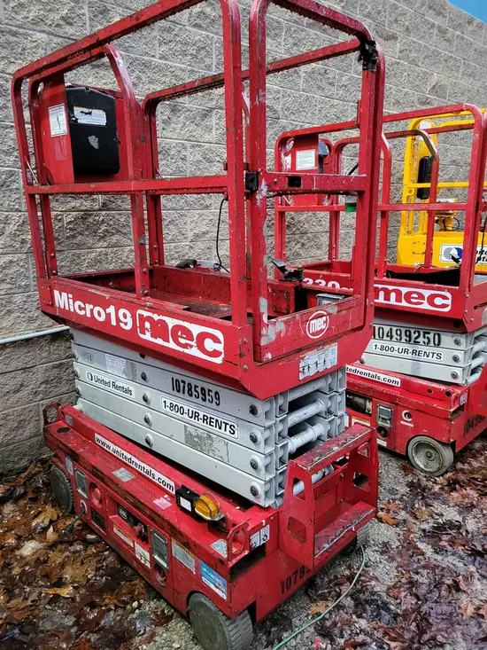 2018 MEC MICRO 19 Scissor Lift