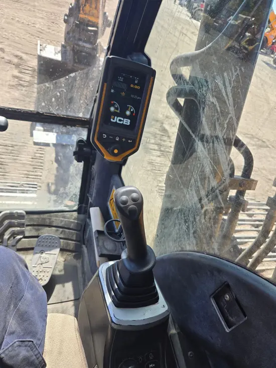 2019 JCB JS370 LC Excavator
