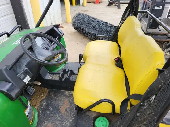 2022 John Deere XUV855M Utility Vehicle