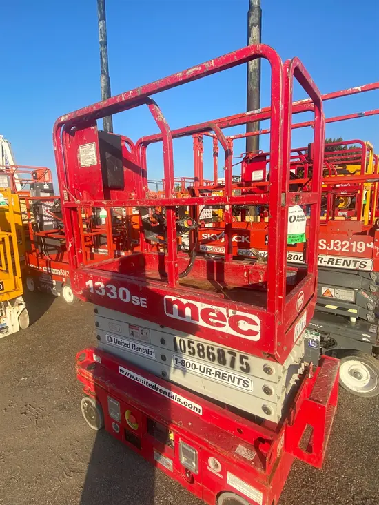 2017 MEC 1330SE Scissor Lift