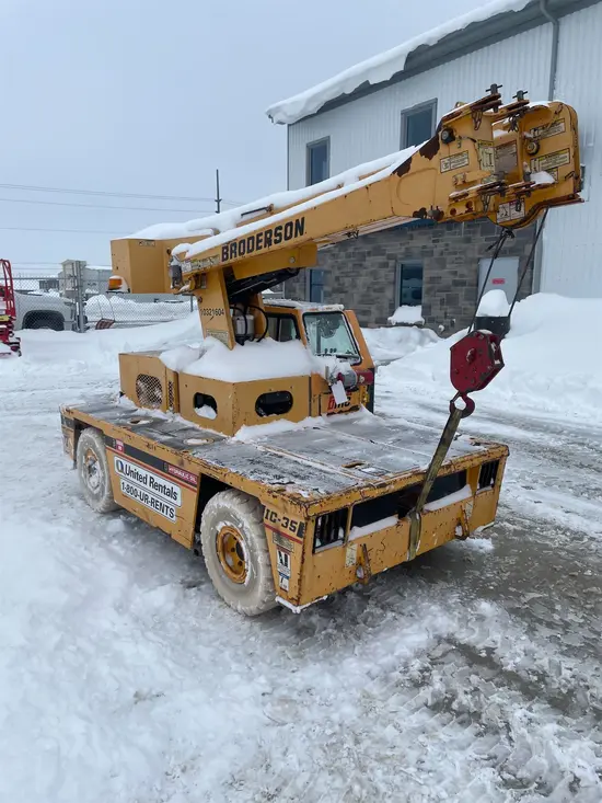2014 Broderson IC-35-2F