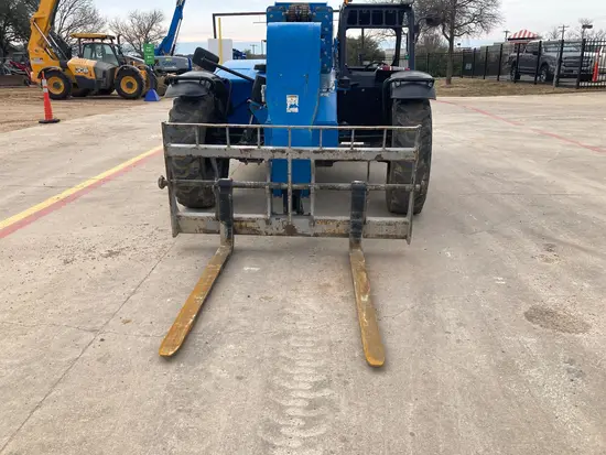 2015 Genie GTH-844 Forklift