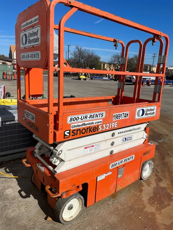 2017 Snorkel S3219E Scissor Lift