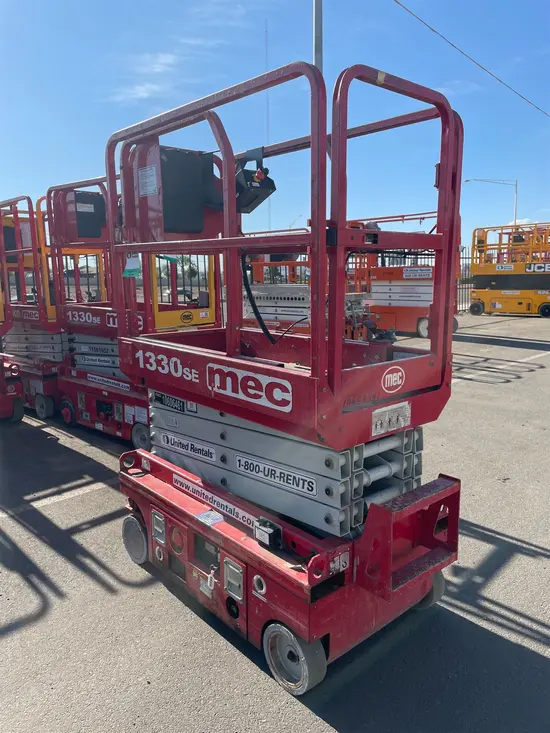 2017 MEC 1330SE Scissor Lift