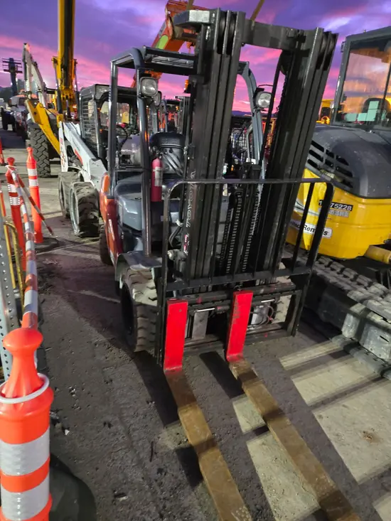 2019 Toyota 8FGU25 Warehouse Forklift