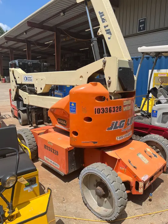 2015 JLG E450AJ Articulating Boom Lift
