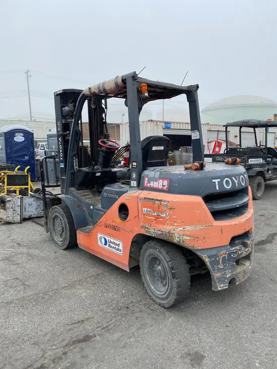 2016 Toyota 8FD35U Warehouse Forklift