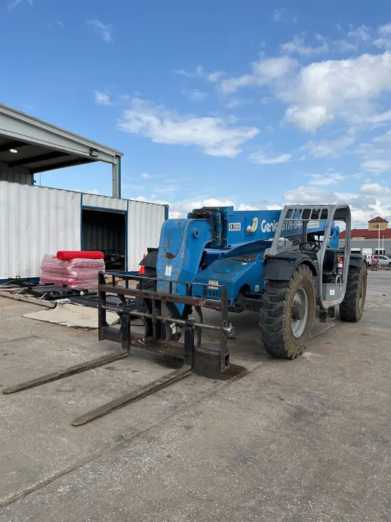 2014 Genie GTH-844 Forklift