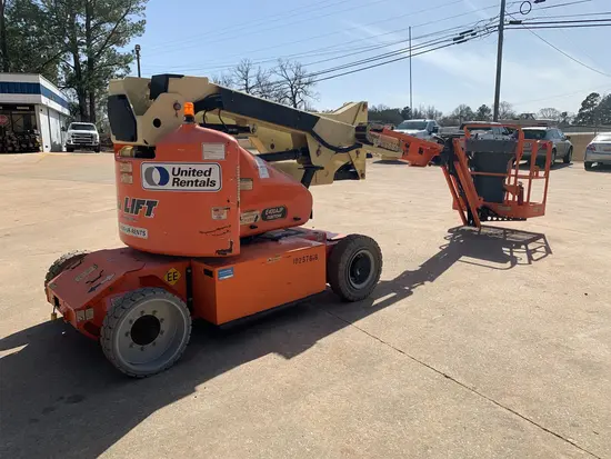 2014 JLG E400AJPN Articulating Boom Lift
