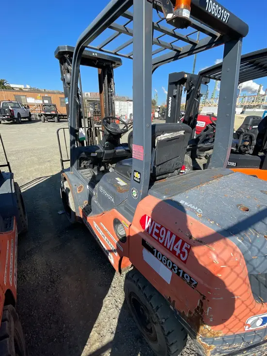 2017 Toyota 8FDU30 Warehouse Forklift