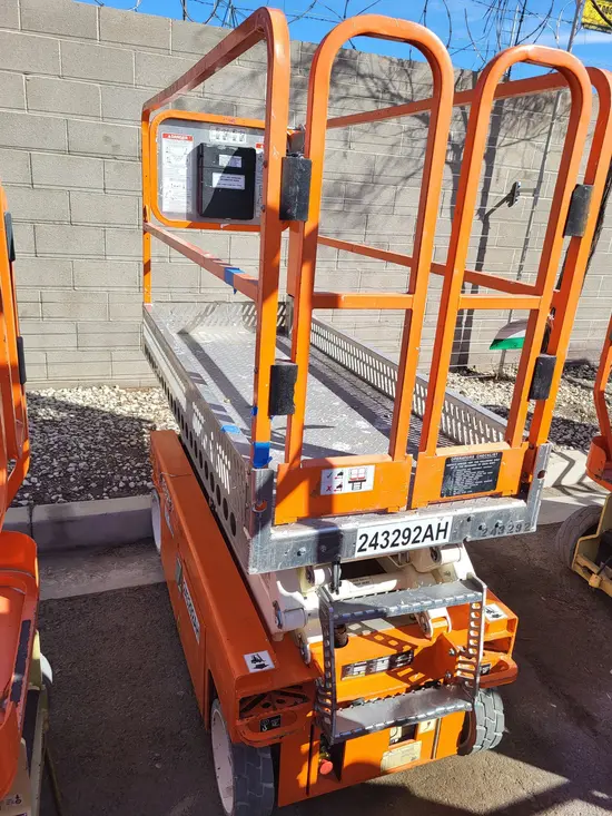 2019 Snorkel S3215L Scissor Lift