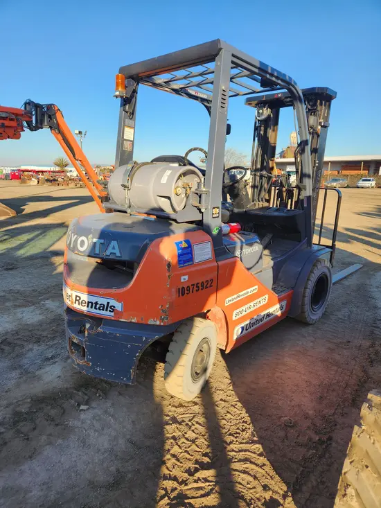 2019 Toyota 8FGU25 Warehouse Forklift