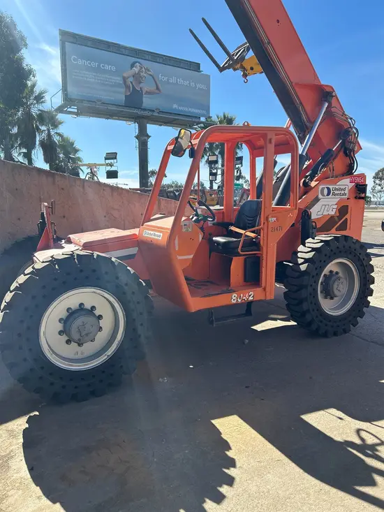 2015 SKYTRAK 8042 Forklift