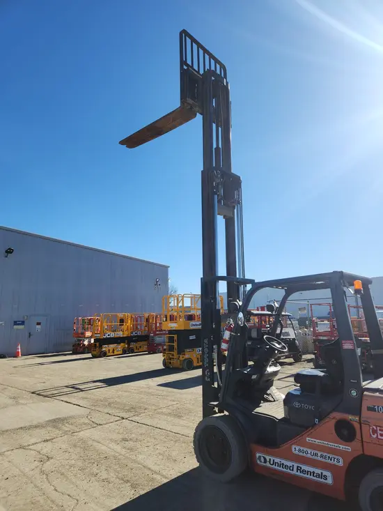 2017 Toyota 8FDU30 Warehouse Forklift