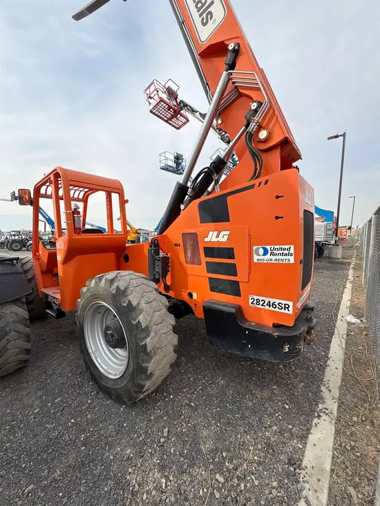 2017 SKYTRAK 8042 Forklift