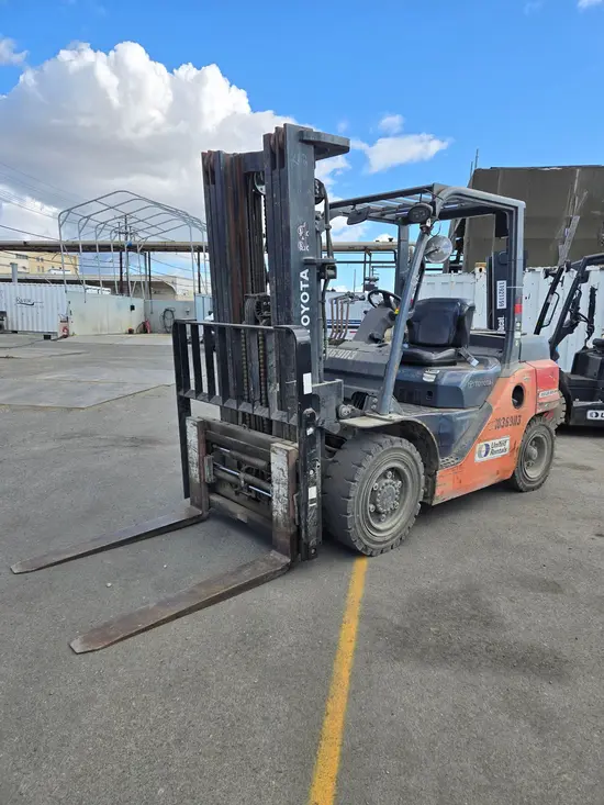 2015 Toyota 8FD35U Warehouse Forklift
