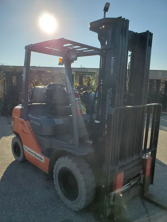 2017 Toyota 8FGU25 Warehouse Forklift