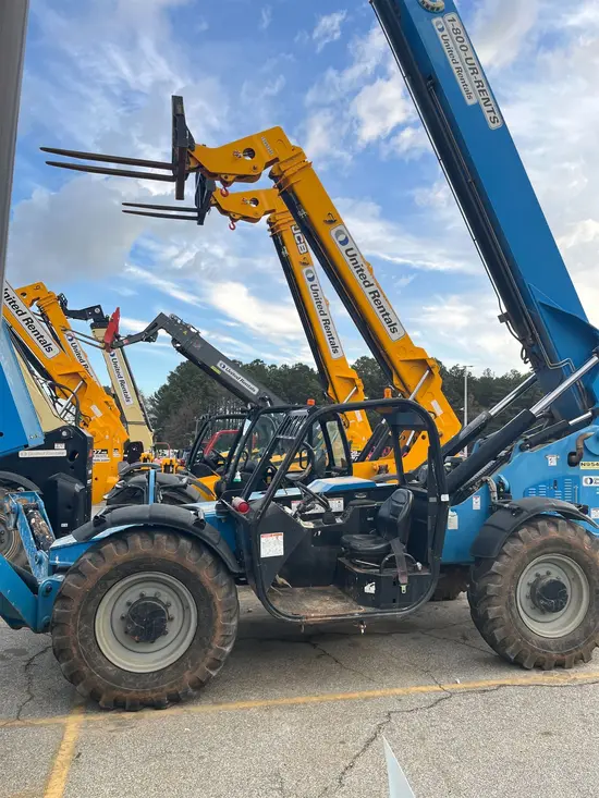 2016 Genie GTH-1056 Forklift