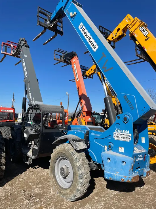 2015 Genie GTH-844 Forklift