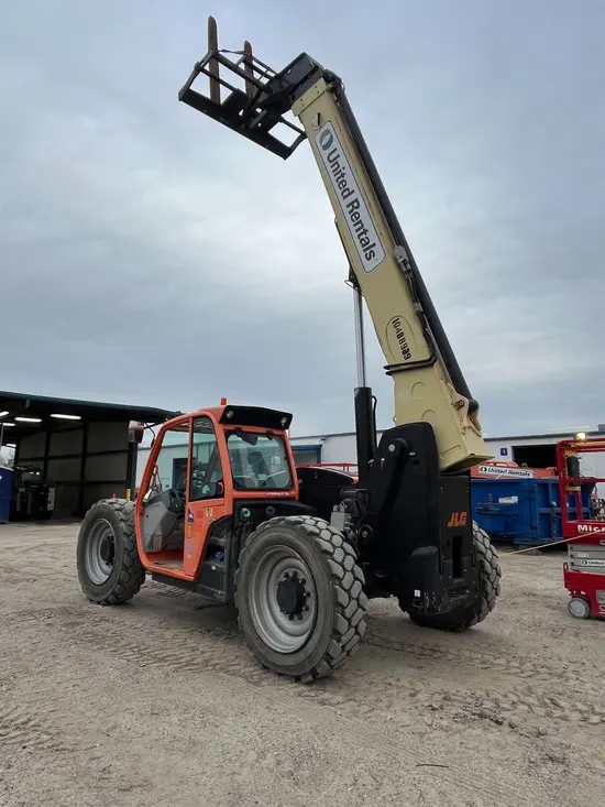 2016 JLG 642 Forklift