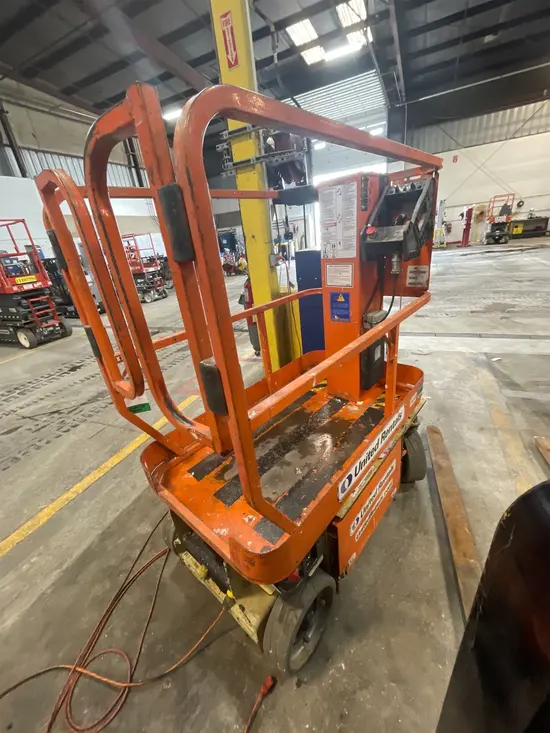 2014 JLG 1230ES Self-Propelled One-Person Lift