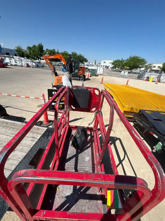 2018 MEC MICRO 19 Scissor Lift