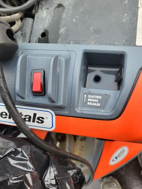 2022 Toyota 8HBW23 Jack