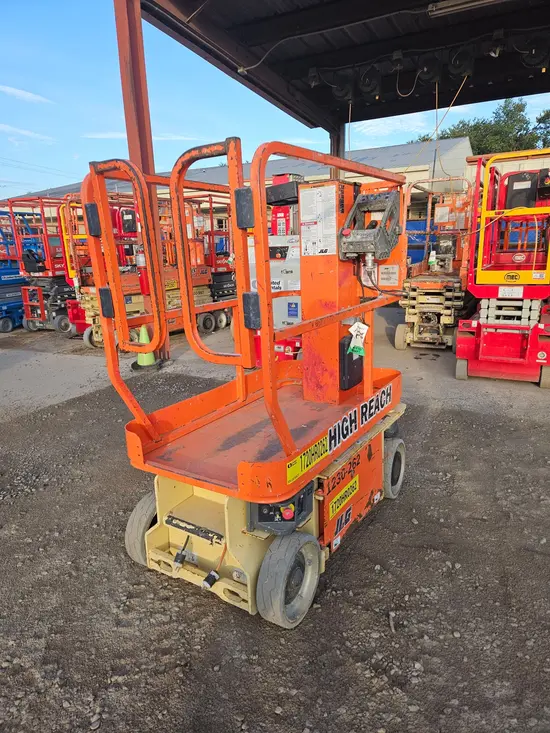 2018 JLG 1230ES Self-Propelled One-Person Lift