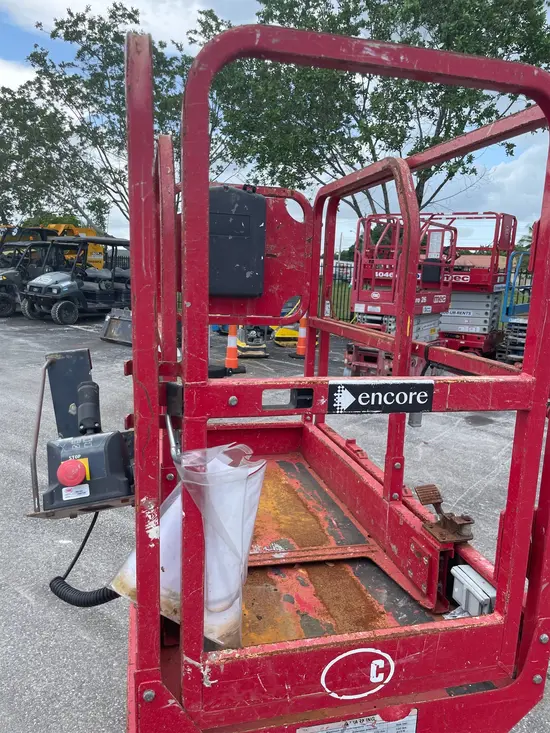 2017 MEC 1330SE Scissor Lift