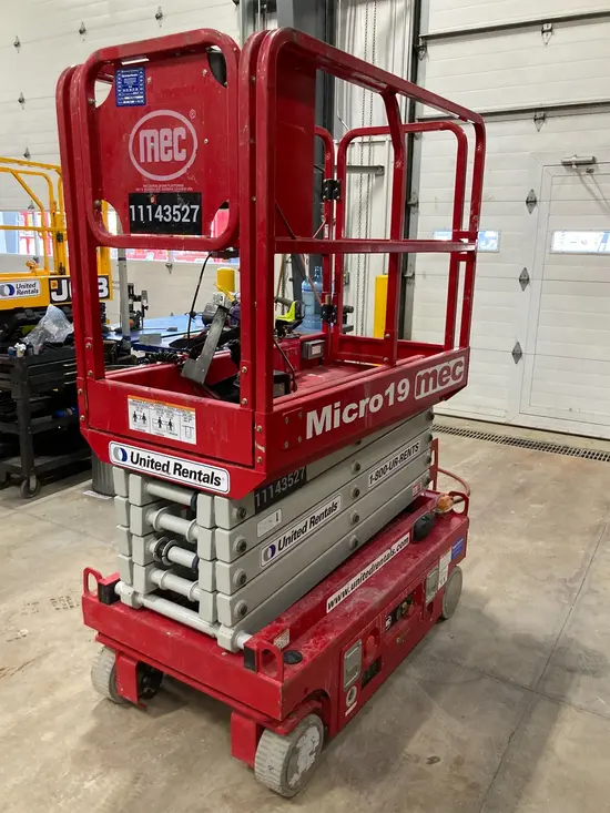 2021 MEC MICRO 19 Scissor Lift