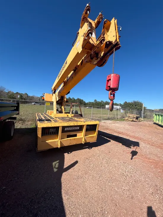 2015 Broderson IC-80-3J