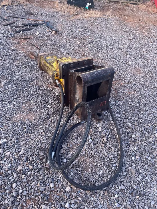 2016 Atlas Copco SB 452 Attachment
