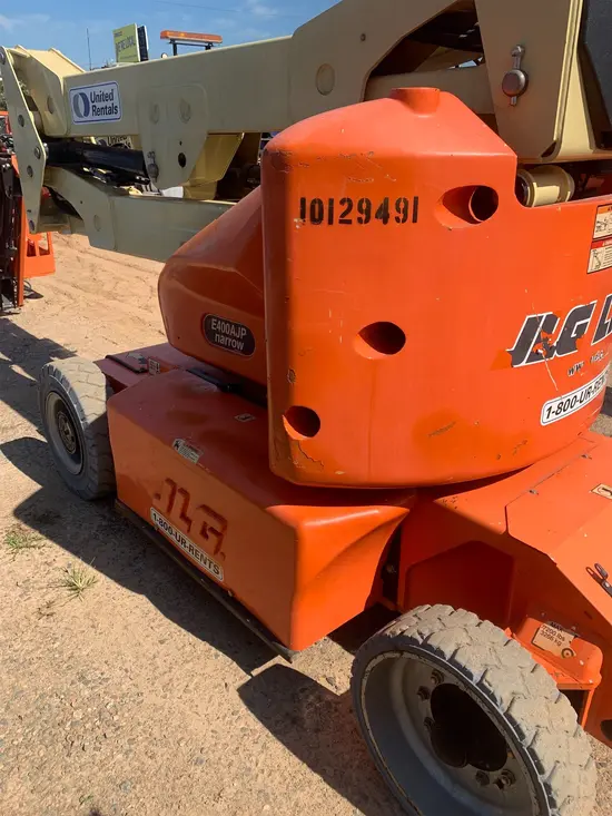 2013 JLG E400AJPN Articulating Boom Lift