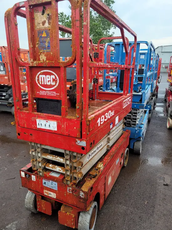 2017 MEC 1930SE Scissor Lift