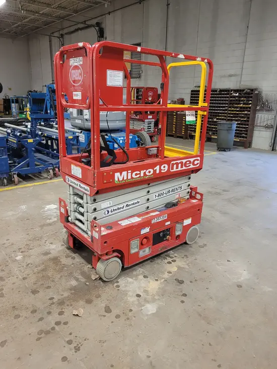 2022 MEC MICRO 19 Scissor Lift