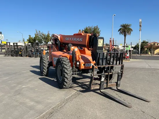 2017 SKYTRAK 6036 Forklift