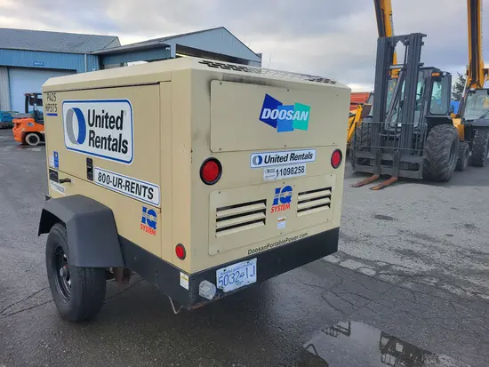 2020 Doosan P425/HP375EXT4I Air Compressor