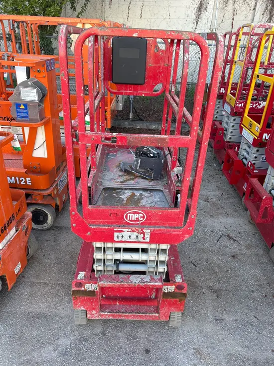 2017 MEC 1330SE Scissor Lift