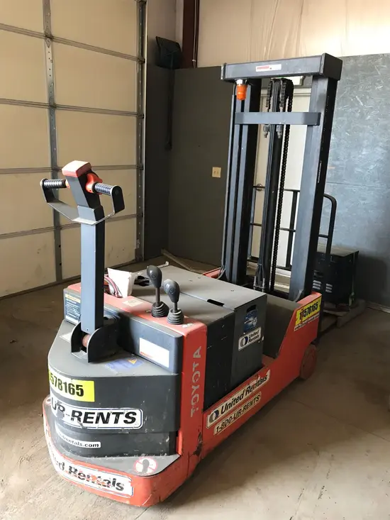 2017 Toyota 6BWC20 Warehouse Forklift