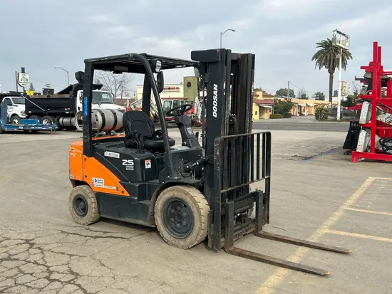 2022 Doosan G25P-7DF Warehouse Forklift