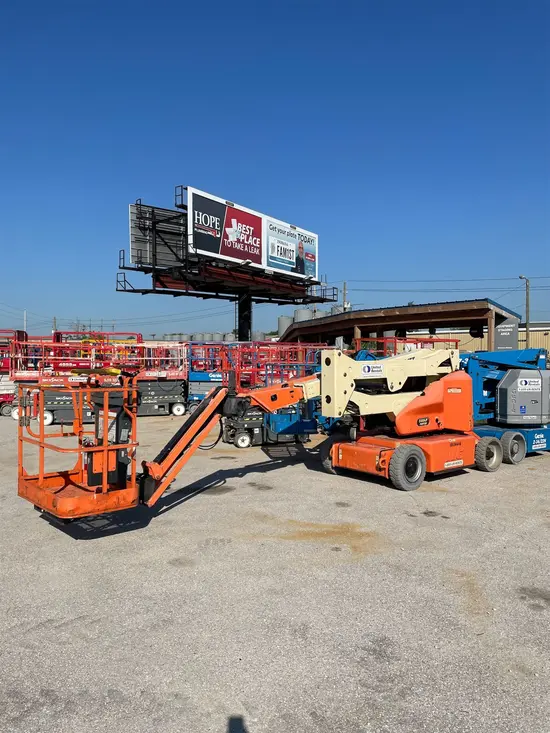 2013 JLG E400AJPN Articulating Boom Lift