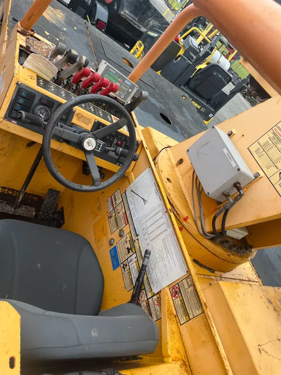 2015 Broderson IC-80-3J