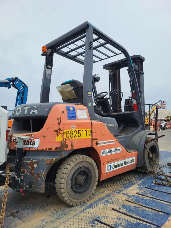 2018 Toyota 8FDU25 Warehouse Forklift