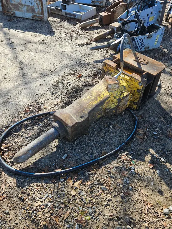 2017 Atlas Copco SB 452 Attachment