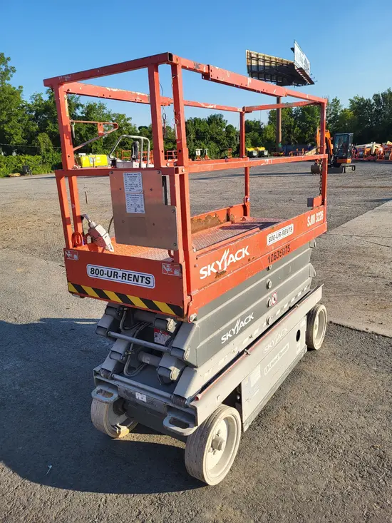 2017 Skyjack SJIII3226 Scissor Lift
